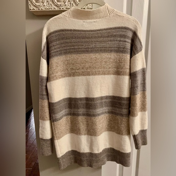 PrettyGarden Cream and Gray Sweater NWT - SZ S - Picture 4 of 8